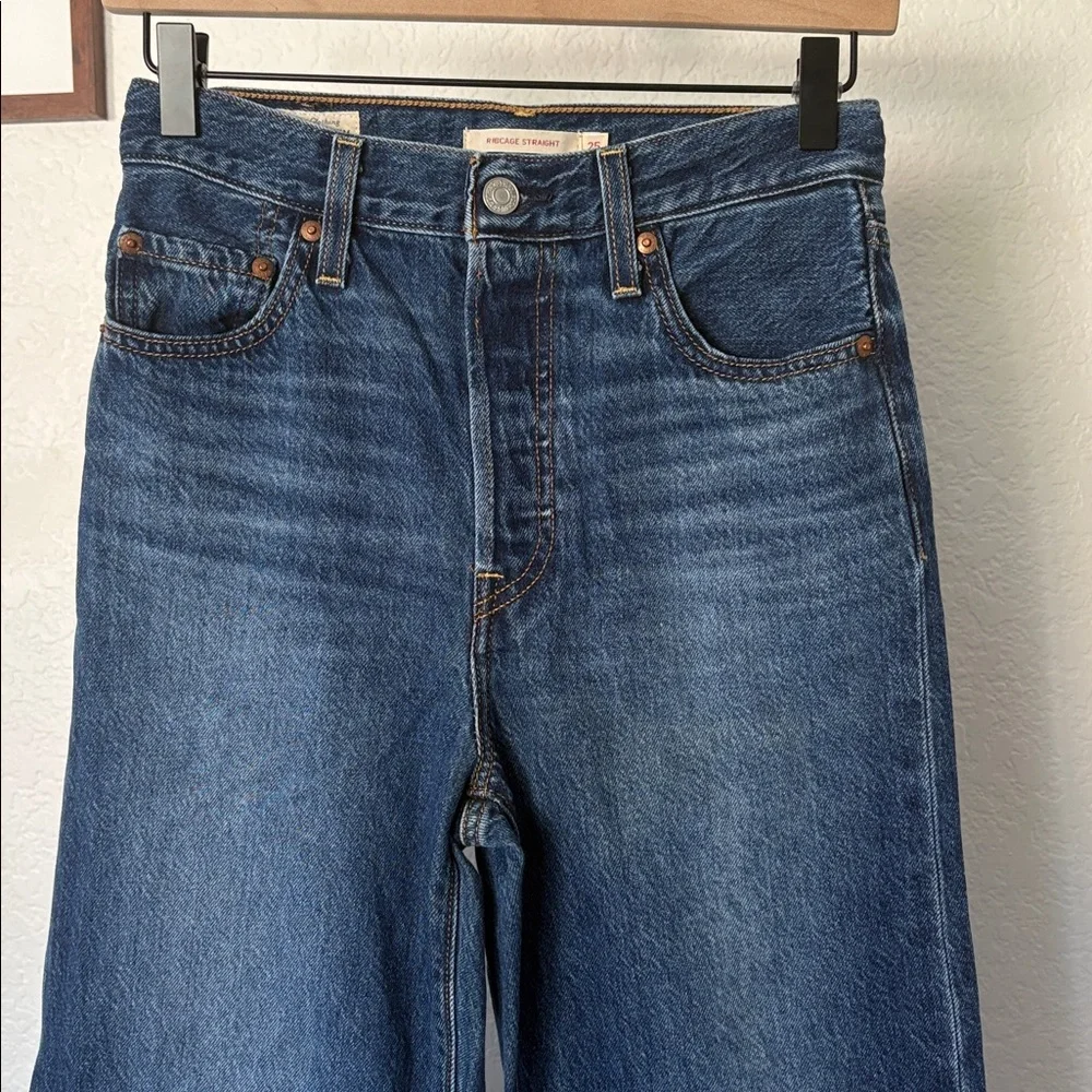 Levi’s ribcage straight jeans - Picture 2 of 5